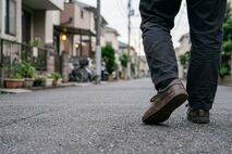 週末だけ実家に帰る理由は何？毎週帰る心理と注意したい変化を解説