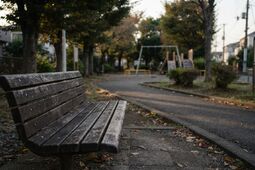 子どもが帰宅時刻を話さなくなった原因は？親子関係を崩さない対処法と学校への相談方法